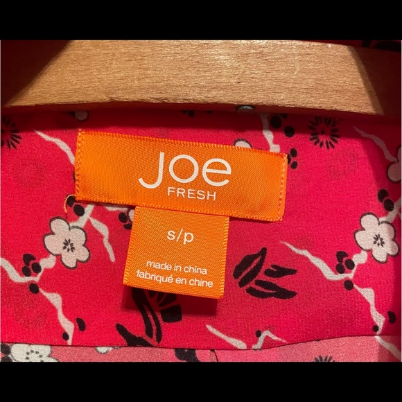 NWOT Joe Fresh Long Sleeve Button Down Blouse, Red with White Flowers - Picture 3 of 5